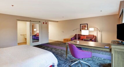 Hampton Inn Suites Ashland, Ohio Room Type - 1KN HEARING ACC STUDIO NS