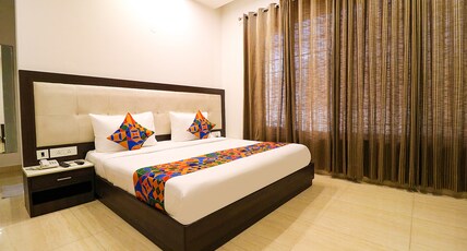FabHotel Oyster Villa - Nr. Paras Hospitals Sushant Lok 1 Room Type - Deluxe Room