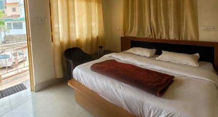 Shivlok Hotel Room Type - Deluxe Double