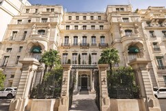 Shangri-la Hotel