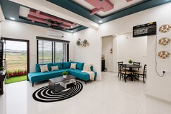 Home Escape 2BHK Casa Near Mahakal - City Centre