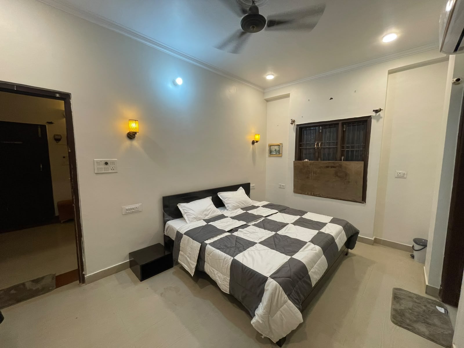 Leela Homestay - Sapphire-Two BHK luxury apartment - Tap to explore photos