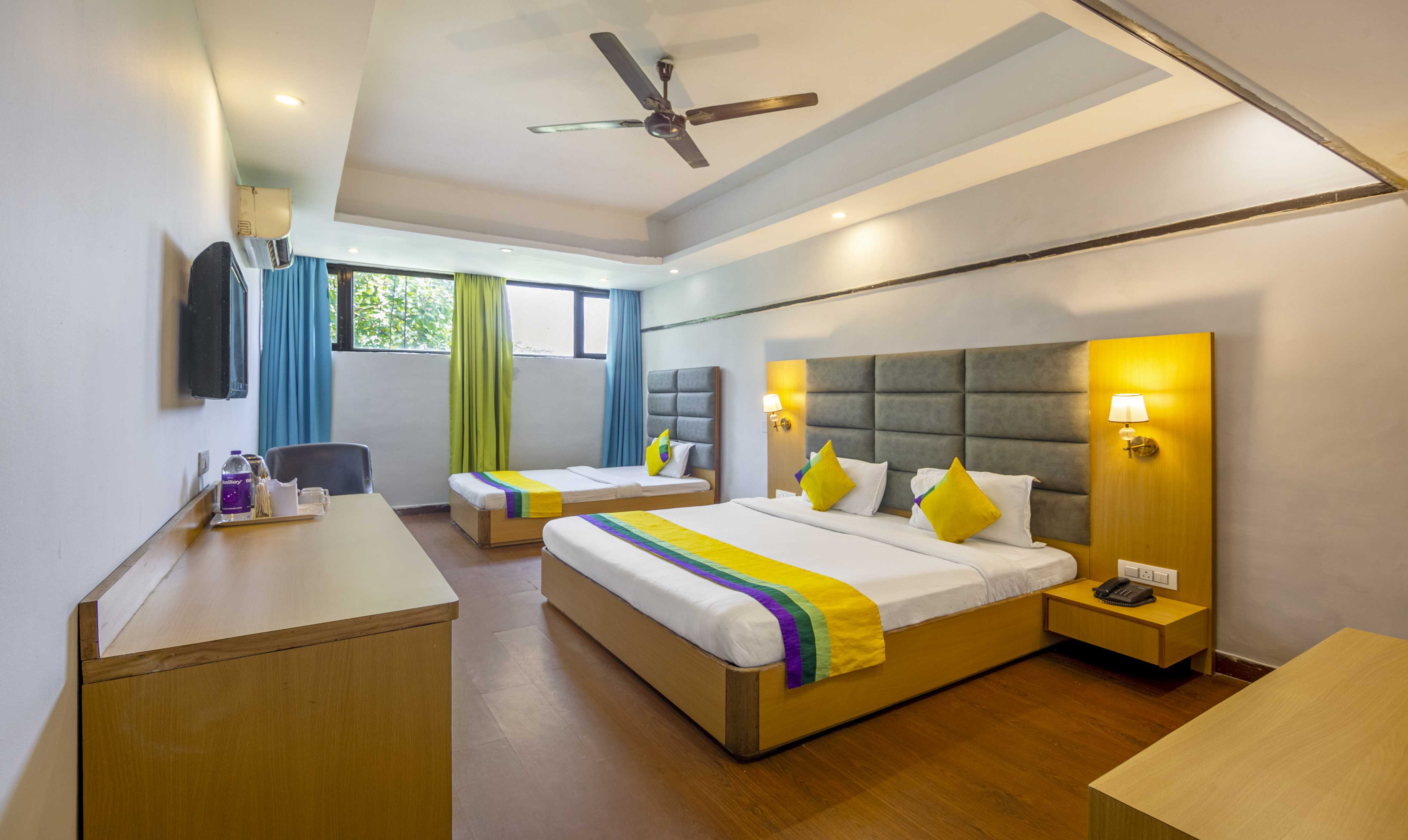 Hotel South End - Tap to explore photos