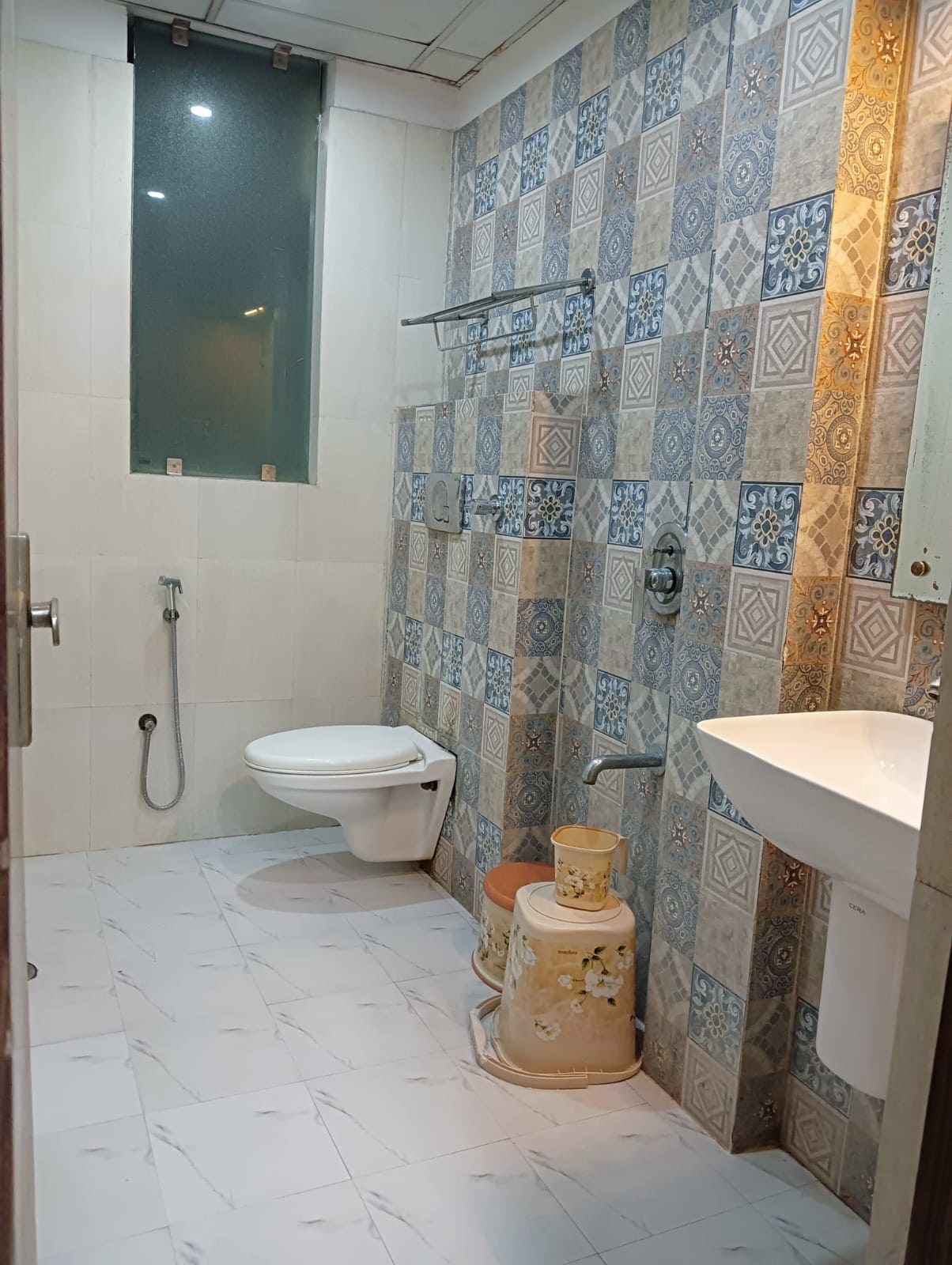 Diamond Plaza Rooms Sitapur - Tap to explore photos