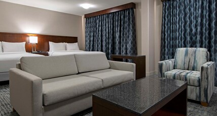 Doubletree by Hilton Hotel Kamloops Room Type - JUNIOR SUITE