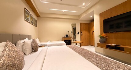 Hotel Park Royal Room Type - Premier Room Triple Bed