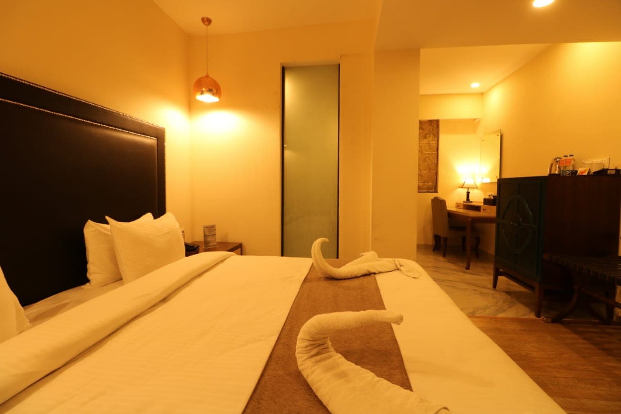 Victoria Hotel - Tap to explore photos