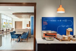 Holiday Inn Express & Suites West Des Moines - Jordan Creek
