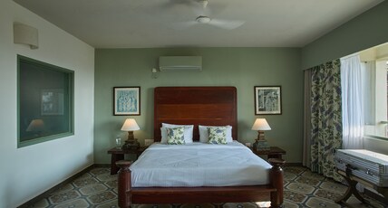 Artist Beach House Room Type - Junior Suite with sea view balcony