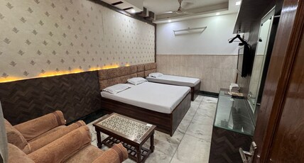 Hotel Ashirwad Near Old Delhi Railway Station Room Type - Triple Bed with Free Wifi