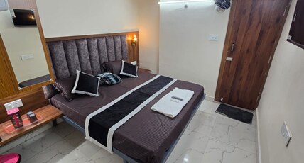 Nirvana Homes near shred Krishna janamsthan Room Type - Bedroom 3
