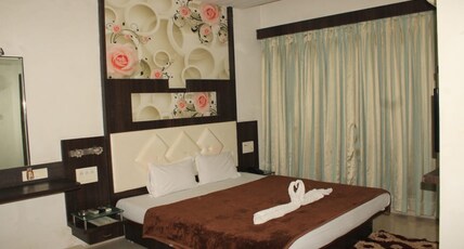 Hotel Saffron, Chikhli Room Type - Super Deluxe Room