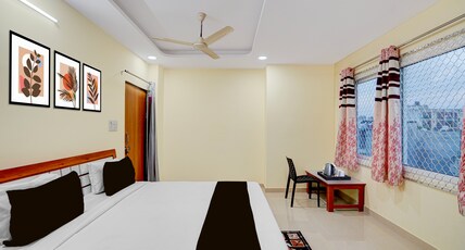 Townhouse Swarn Jayanti Vihar Lucknow Room Type - Classic