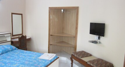 Comfort BnB Room Type - Deluxe Room w Balcony