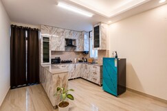 Radiant Apartments @ Comfortable Stay