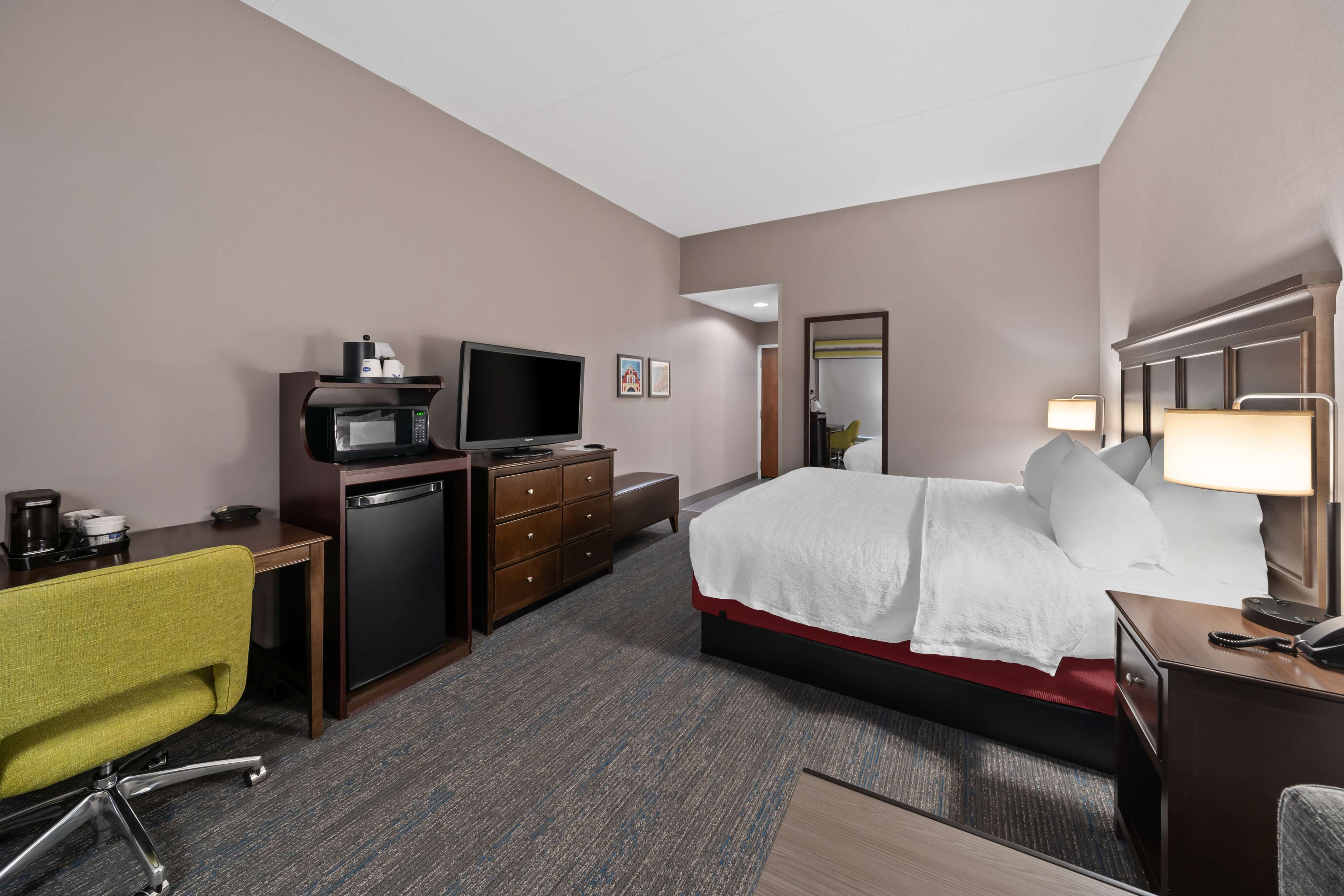 Hampton Inn Franklin - Tap to explore photos
