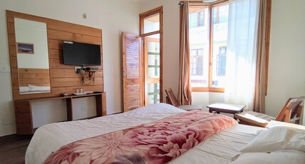 Jumikhang Homestay Room Type - Jumikhang Cedar