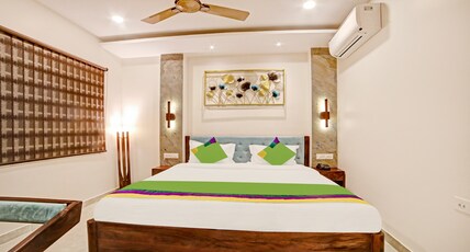 Treebo Lazystay Elite Room Type - Deluxe Room