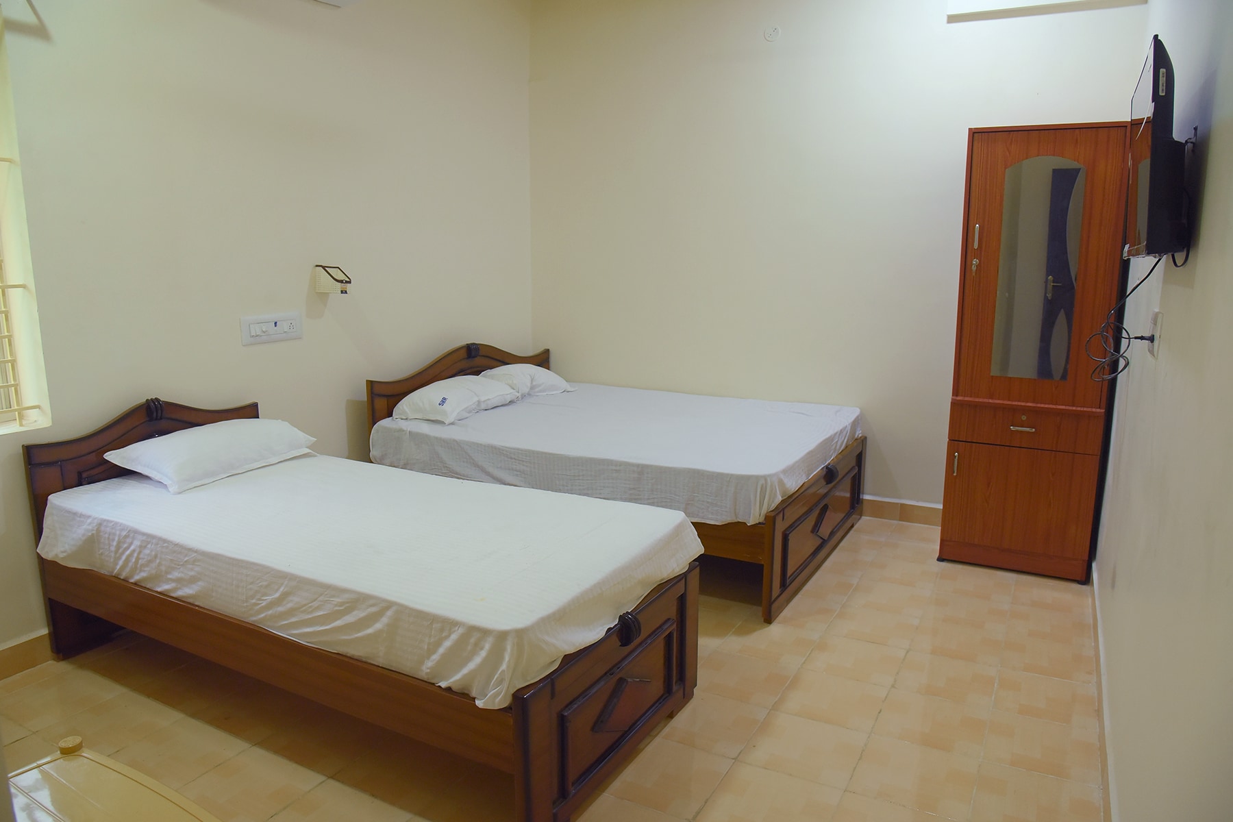 Sri Muthu Residency - Tap to explore photos