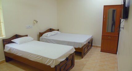 Sri Muthu Residency Room Type - Family Triple Bed Room