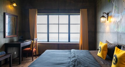 The Hosteller Munnar Room Type - Deluxe Double Room with Balcony and Valley View
