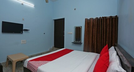 Hotel O The Ambience Room Type - Classic