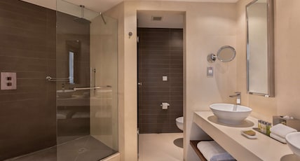 Hilton Malta Room Type - CORNER SUITE