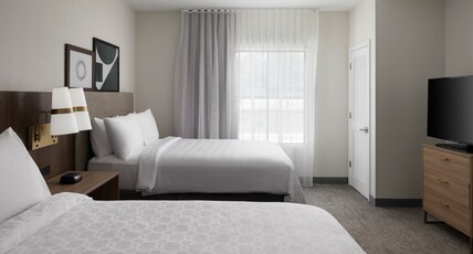 Staybridge Suites FLOWOOD  Room Type - 2 Queen 1 Bedroom Suite Mobil Access Tub