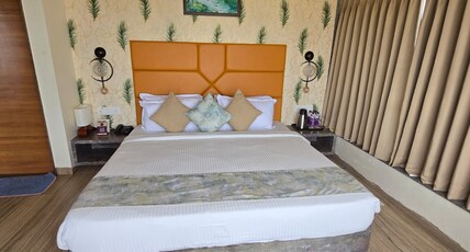 The Grand Ladhukara Room Type - Sea View Suite Room with Bathtub