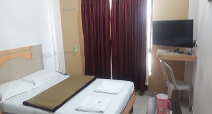 SREE MEENAKSHI IN Room Type - STANDARD DOUBLE