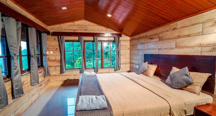 SILENT VALLEY FARMSTEAD OOTY by VOYE HOMES Room Type - Valley View Room -First floor