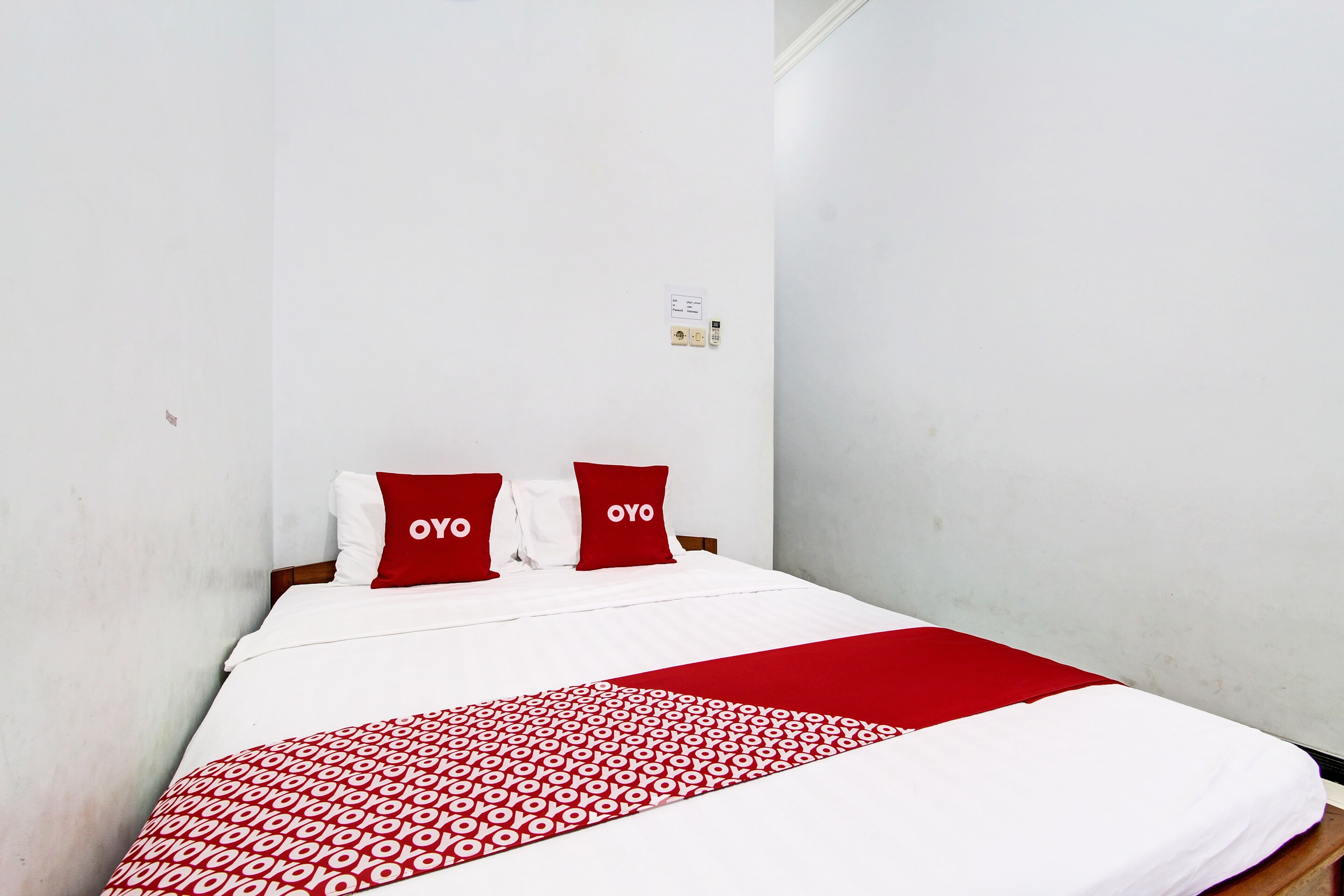 Hotel O Wisma Pkpri Purworejo - Tap to explore photos