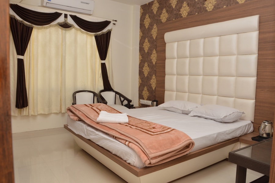 Hotel Vrindavan - Tap to explore photos