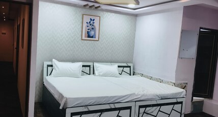 Hotel krishna and Dormitory Room Type - Deluxe Double Bed Room