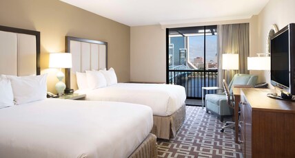 DoubleTree by Hilton Jacksonville-Riverfront Room Type - 2 DOUBLE BEDS
