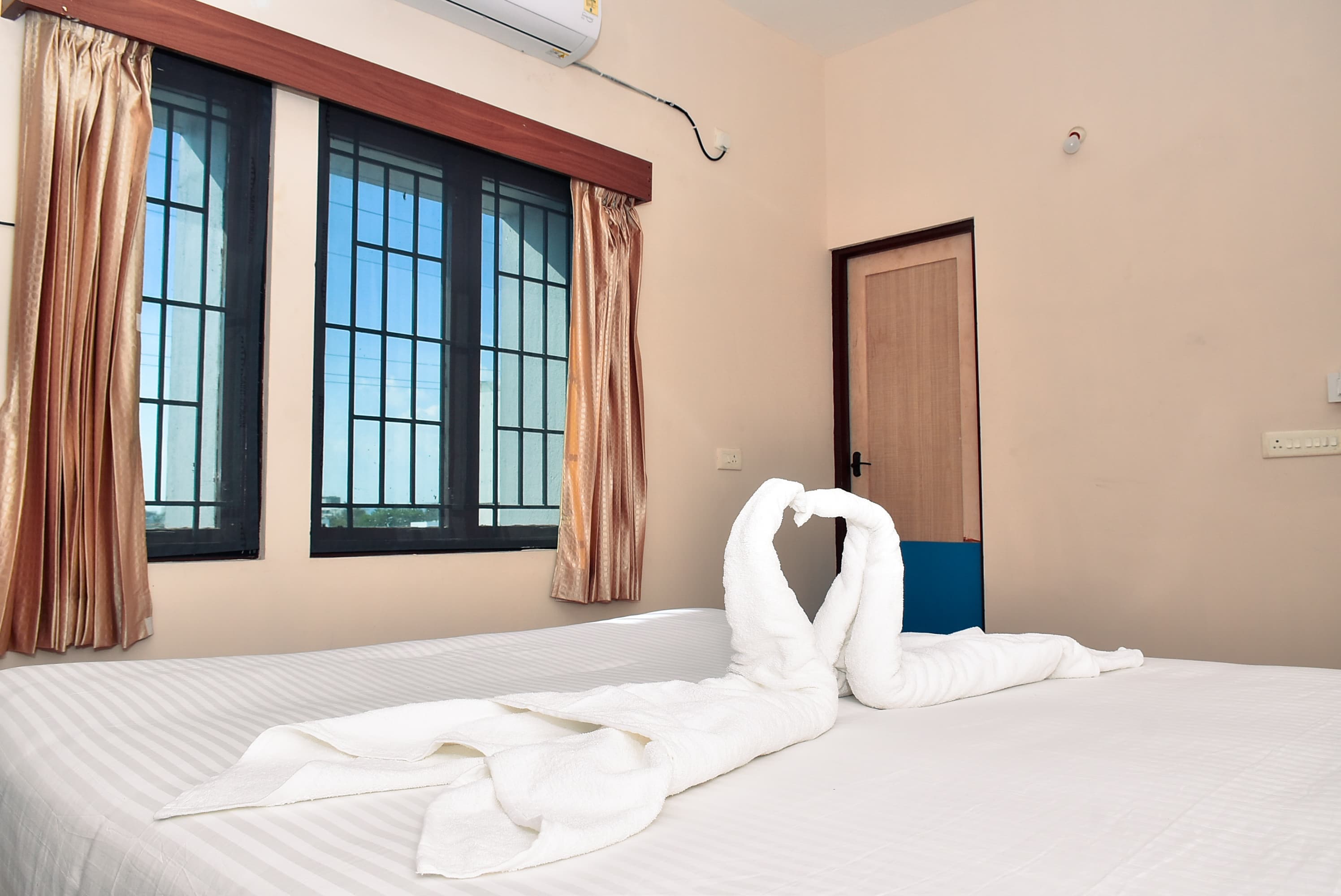 Coral Shelters Service Apartments Iyer Bungalow Madurai - Tap to explore photos