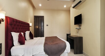 Hotel Parashar Check In Room Type - Deluxe Ac Room