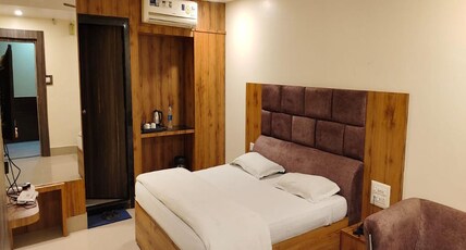 Hotel Anand Residency Room Type - Super Deluxe Room