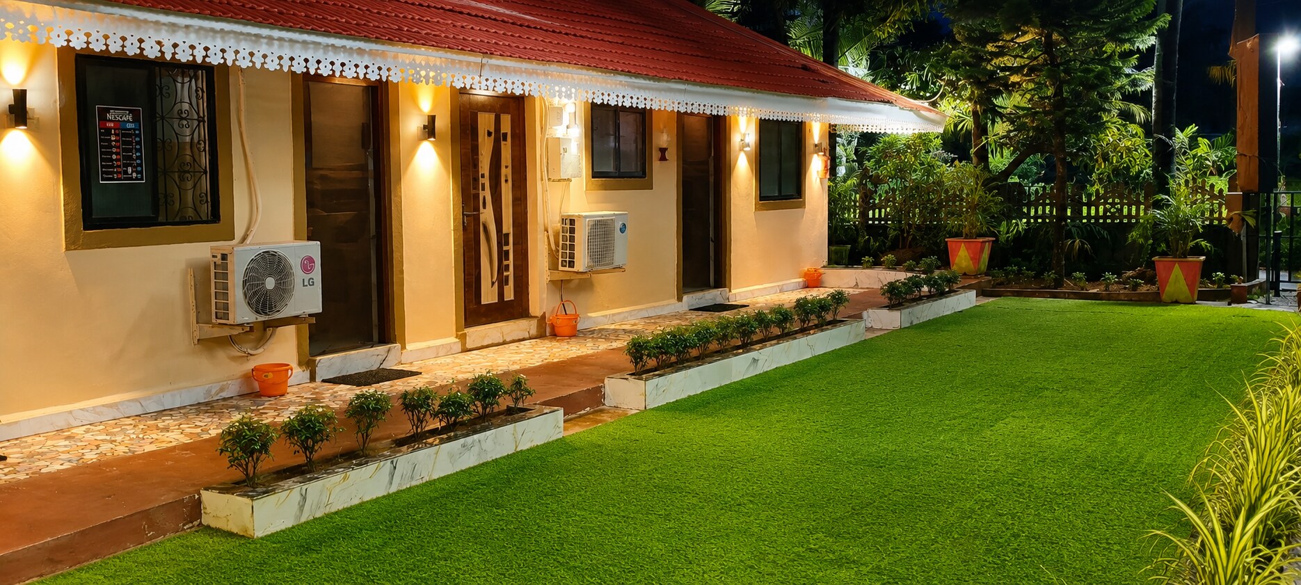 AVE MARIA GUEST HOUSE - Tap to explore photos