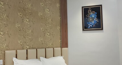 HOTEL SHRI NARAYAN PALACE Room Type - Deluxe Room
