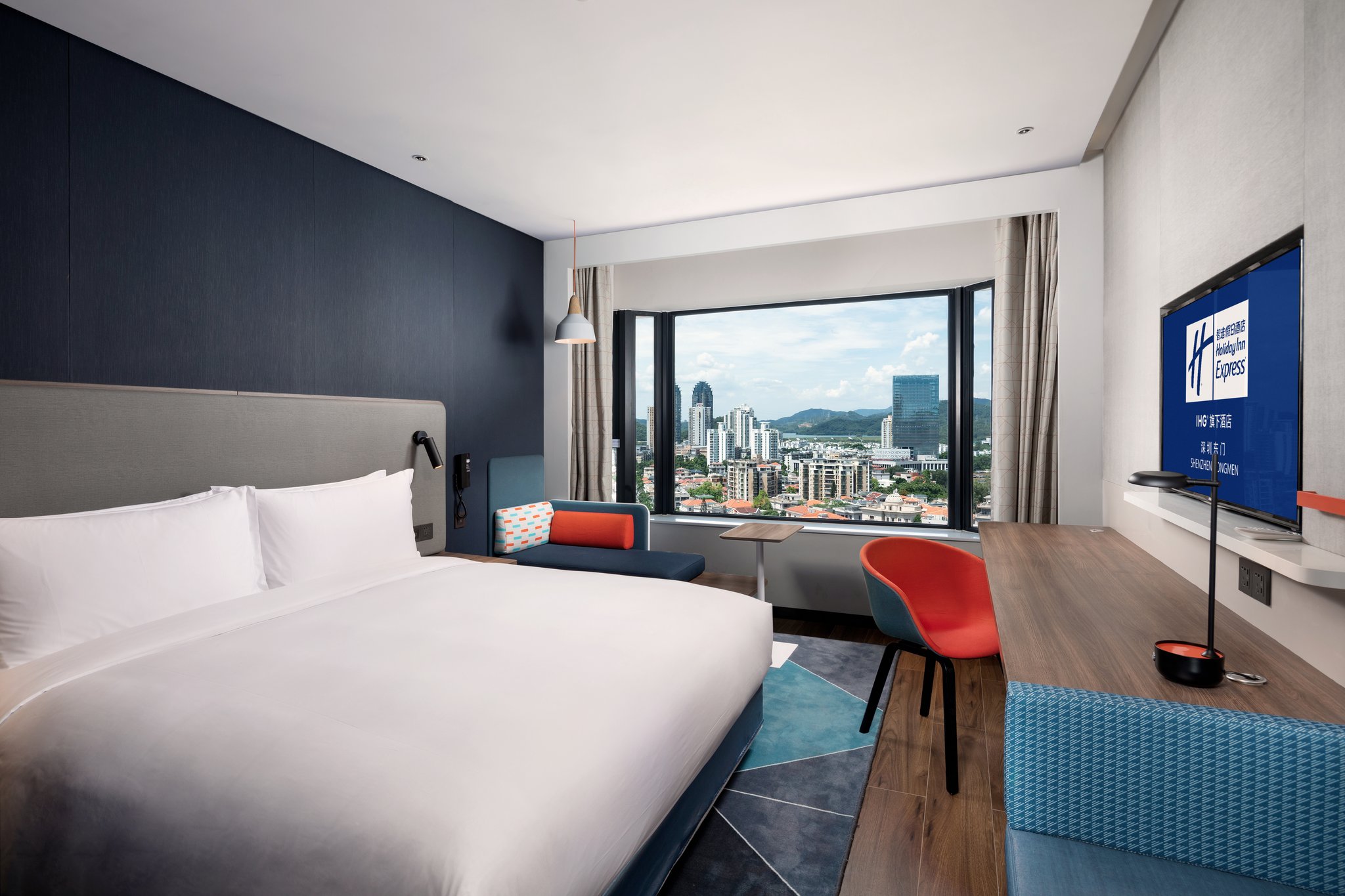 Holiday Inn Express SHENZHEN DONGMEN Room Type - 1 King Standard City View Stocked Minibar