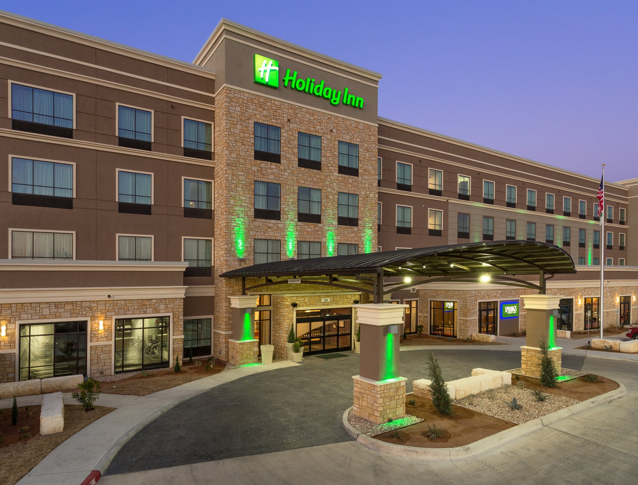 Holiday Inn San Marcos-Convention CTR Area - Tap to explore photos