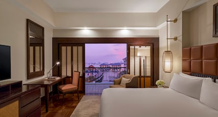 InterContinental Hanoi Westlake Room Type - 1 King Classic Club Lake View InterContinental Hanoi Westlake Room Type - 1 King Classic Club Lake View