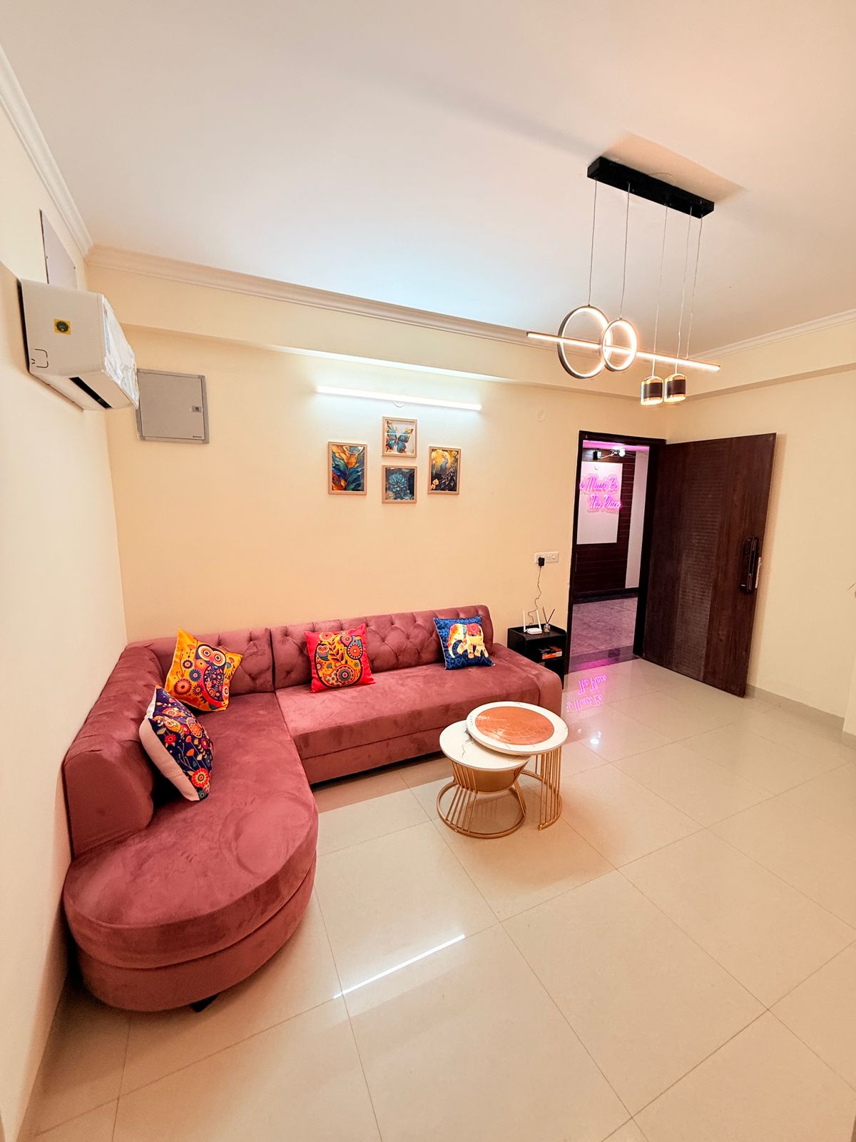 Stylish 2BHK Suite with Romantic Jacuzzi Bliss - Tap to explore photos