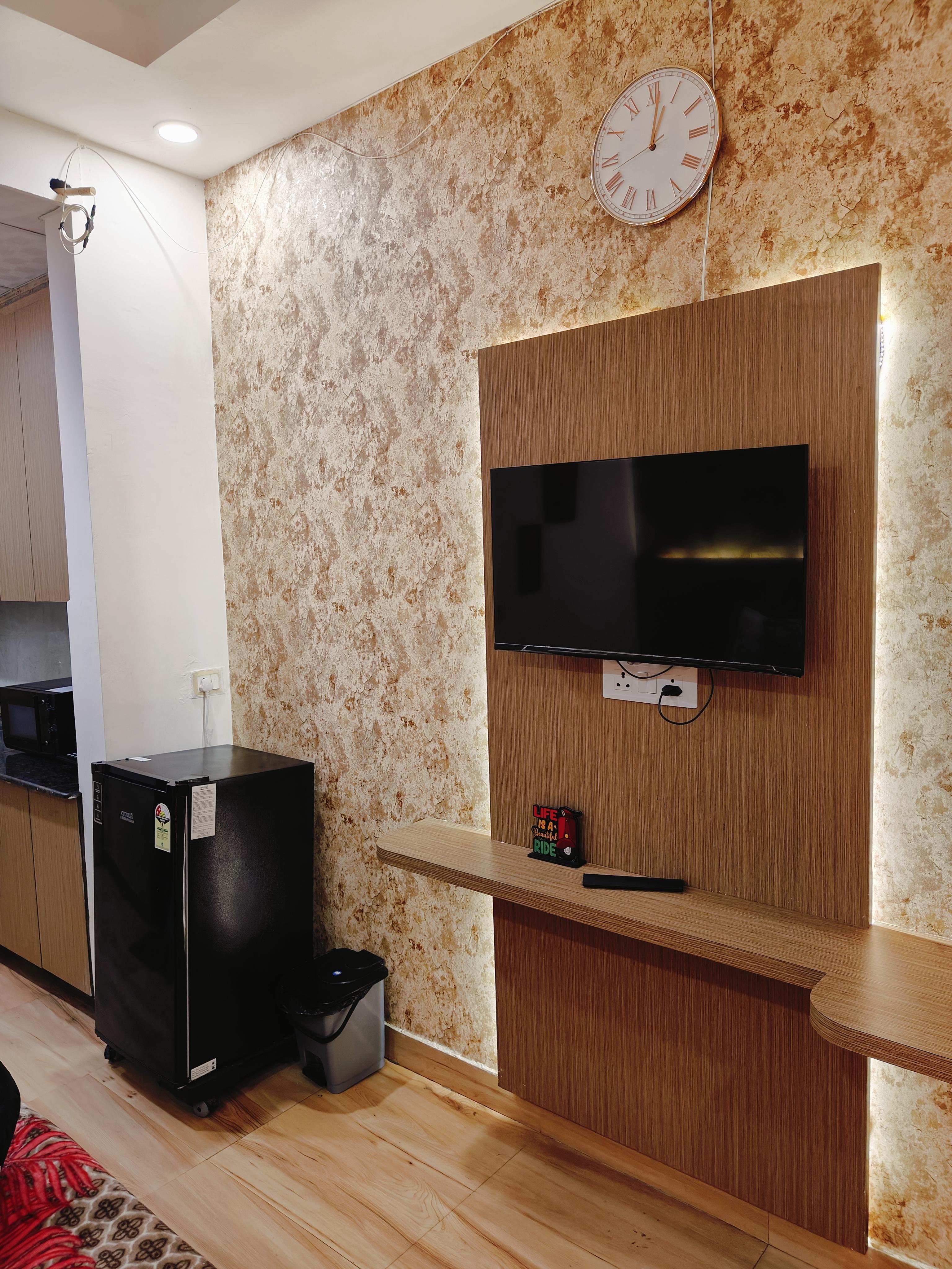 Kaveri apartment - Tap to explore photos