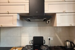 Private Elegant studio apartment with Open Terrace