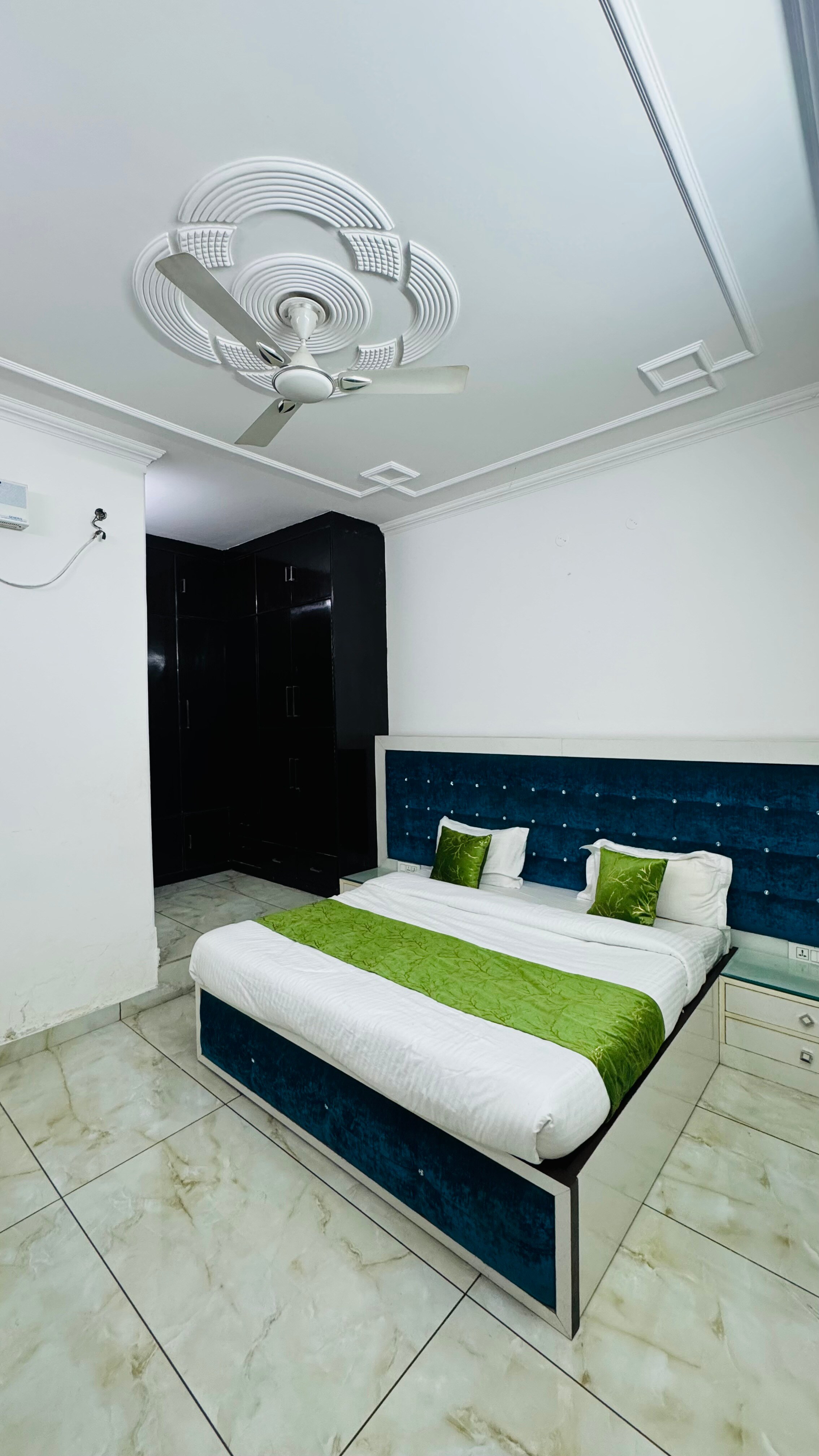 The Layover Luxe Jacuzzi Duplex Near IGI Airport - Tap to explore photos