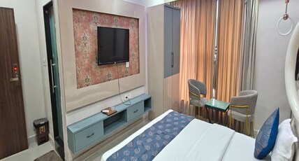 HOTEL PLANET 9 Room Type - ROYAL