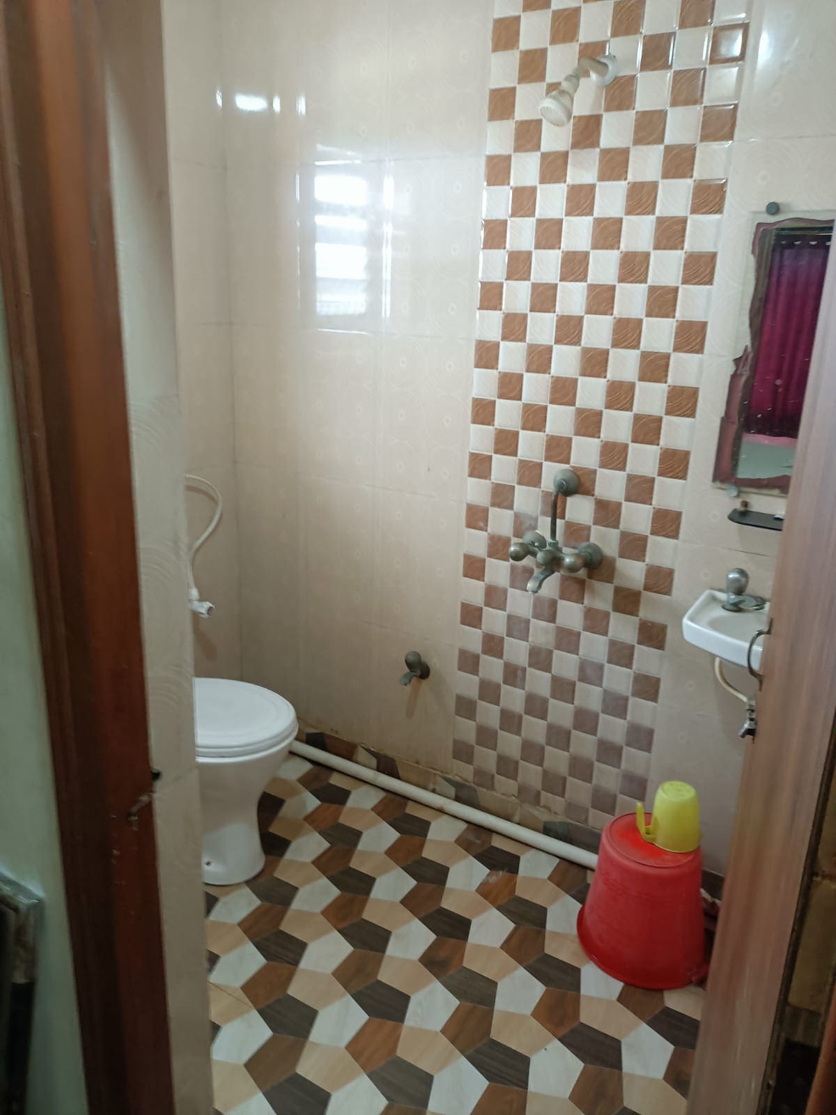 Hotel Zaika Inn Near Santragachi Junction Railway Station - Tap to explore photos
