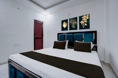 SPOT ON S S Hotel
